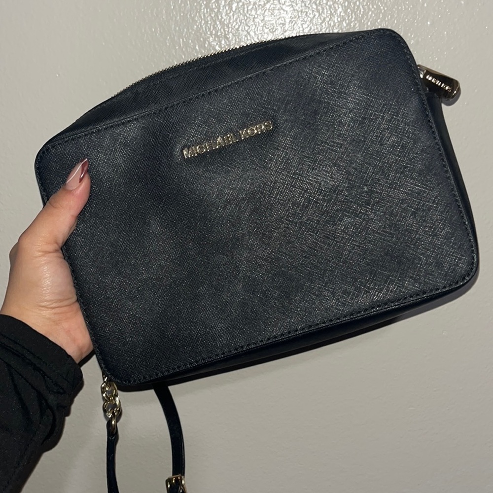 Black Michael Kors Crossbody